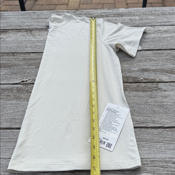 Lululemon Jersey Training Short-Sleeve Shirt
Bone size 10 nwt - Picture 3 of 7